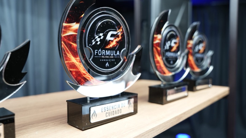 Troféus de reconhecimento da Fórmula Feel King